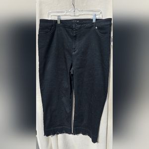 Susan Graver Women's Plus tulip hem crop black Jean size 18
